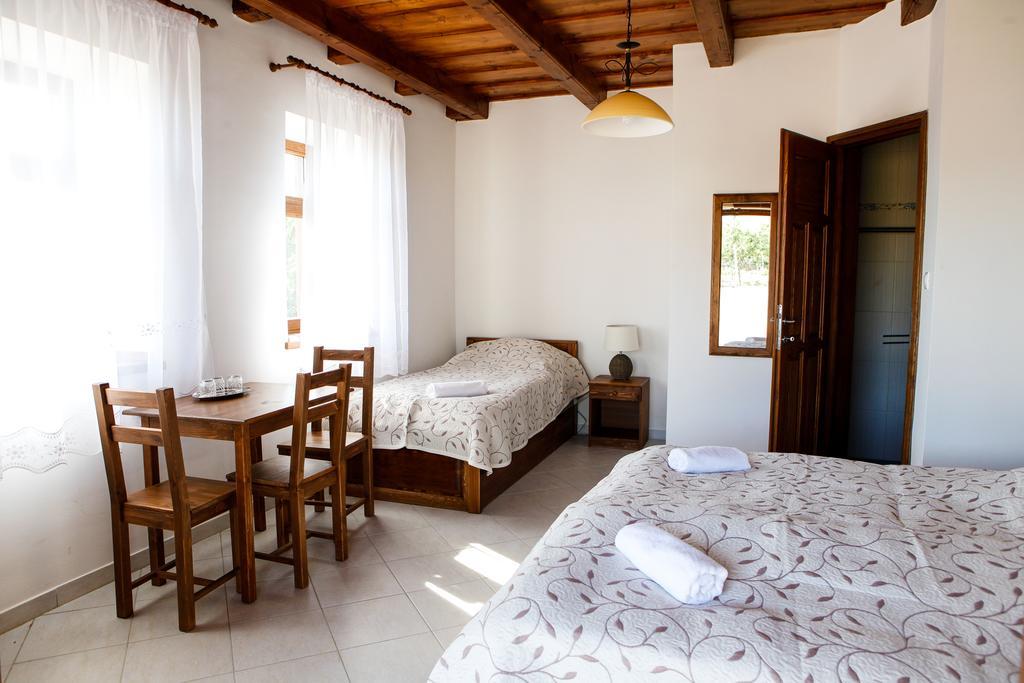 Katica Vendeghaz Hotel Tarcal Room photo